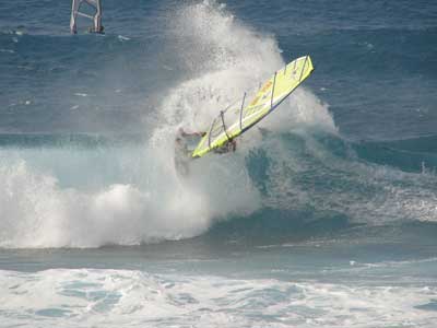 Windsurf Wave session Kanaha