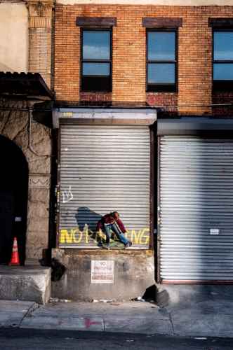 Tristan Funkhouser door riding in tight space - Photo Blabac