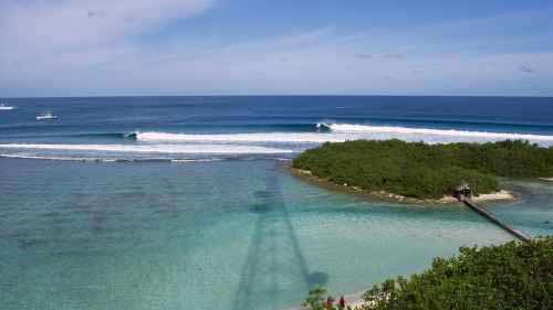 SURF TRIP ALLE MALDIVE CON BLACKWAVE E QUIKSILVER