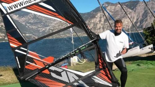 Incidente con il kitesurf, immediati ma inutili i soccorsi