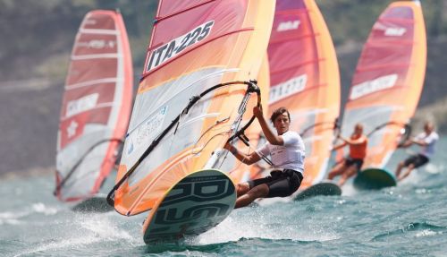 365 giorni al Campionato del mondo RS:X, windsurf olimpico a Tokyo 2020