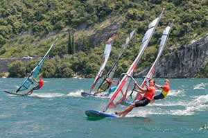 Andrea Cucchi alla Defi Wind al giro di boa