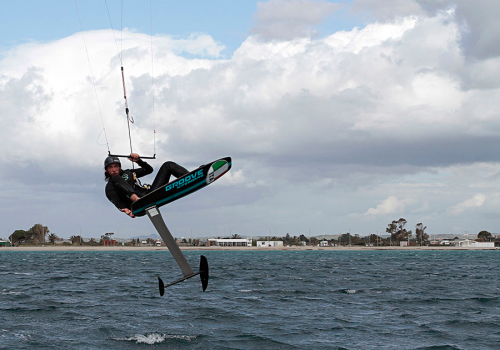 Campionato Italiano Kite Foil Open: Lorenzo Boschetti domina la prima tappa a Cagliari