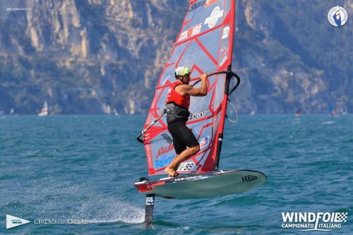 Assegnati a Torbole i titoli italiani Foil di windsurf