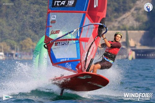 Assegnati a Torbole i titoli italiani Foil di windsurf