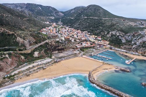 Buggerru è sulla cresta dell’onda: ospiterà la finale del campionato italiano juniores di surf