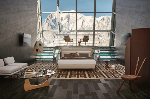 Sciare per primi sulle piste di Courmayeur e dormire nella suite su Airbnb più alta d\'Europa, sul Monte Bianco