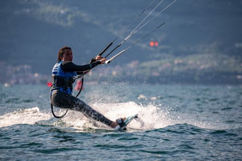 Sport Paralimpico: successo per il primo Programma di Sviluppo del kite paralimpico a Campione del Garda