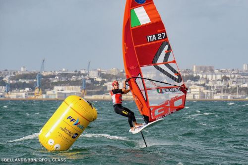 Argento di Manolo Modena agli europei iQFoil Youth; bronzo under 15 di Mattia Saoncella