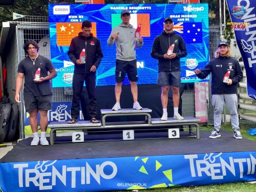 L\'azzurro Benedetti vince gli IQFoil International Games di Torbole
