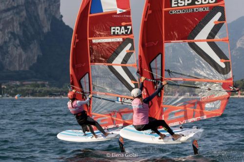 Iniziati a Torbole i Campionati Europei iQFoil Youth & Junior